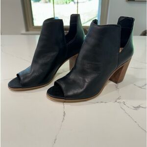 Steve Madden Black Leather Peep-Toe Ankle Booties with Stacked Heel